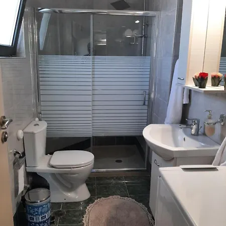 Yannis Leonidas Apartment Asprokhoma